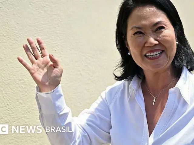 Keiko Fujimori é proclamada presidente do Peru com vitória apertada